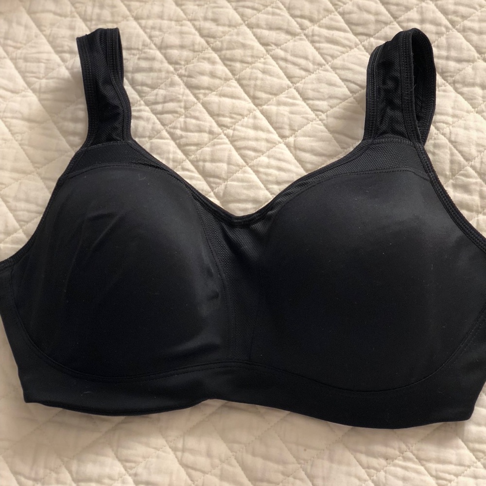 Wacoal 32G sports bra